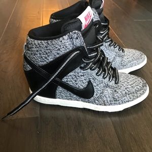nike heel sneakers
